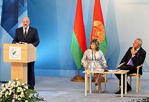 Лукашенко на трибуне XV конгресса